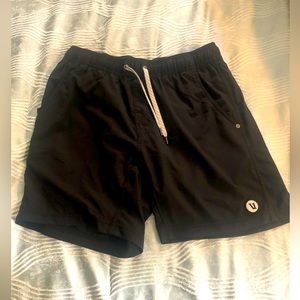 Men’s Vuori athletic shorts